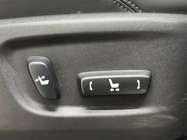 ランドクルーザープラド □ＴＸ“Ｌパッケージ”　ワンオーナー／サンルーフ／ＡＬＰＩＮＥ９型ナビ地デジ／バックカメラ／黒革／ルーフレール／シートベンチレーション／パワーシート／衝突軽減／ＬＥＤヘッドライト／ＥＴＣ／スマートキー／オートエアコン（10枚目）