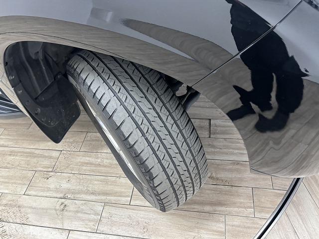 ランドクルーザープラド □ＴＸ“Ｌパッケージ”　ワンオーナー／サンルーフ／ＡＬＰＩＮＥ９型ナビ地デジ／バックカメラ／黒革／ルーフレール／シートベンチレーション／パワーシート／衝突軽減／ＬＥＤヘッドライト／ＥＴＣ／スマートキー／オートエアコン（32枚目）