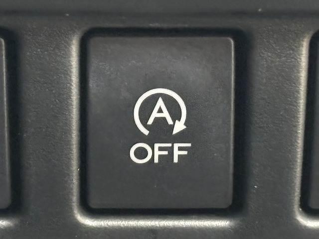 �y�A�C�h�����O�X�g�b�v�z�u���[�L�𓥂�ł���ƃG���W������~��ԂɂȂ�A��Ԏ��ԂɔR��������Ȃ��̂ŁA�u�R��̐ߖ�v�Ɓu���v�ɔz�������@�\�ł��B