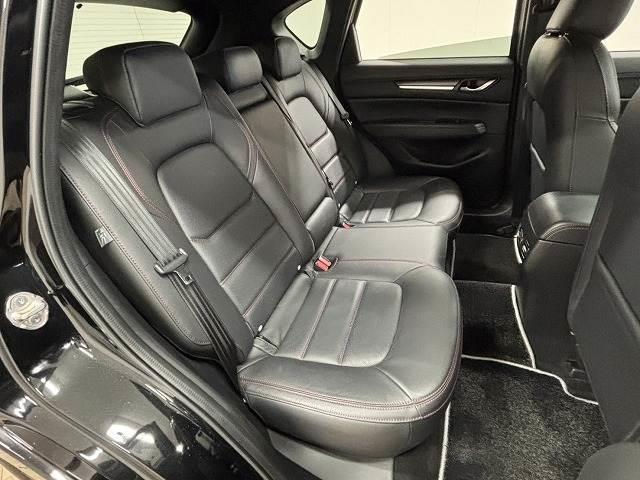 ＣＸ－５ ＸＤ　スポーツアピアランス　ＢＯＳＥサウンド／純正１０．２５インチナビ／全方位カメラ／地デジ／レーダークルコン／レーンキープアシスト／パワーバックドア／クリアランスソナー／パワーシート／前後シートヒーター／ＢＳＭ／ＥＴＣ（6枚目）