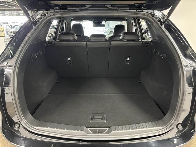 ＣＸ－５ ＸＤ　スポーツアピアランス　ＢＯＳＥサウンド／純正１０．２５インチナビ／全方位カメラ／地デジ／レーダークルコン／レーンキープアシスト／パワーバックドア／クリアランスソナー／パワーシート／前後シートヒーター／ＢＳＭ／ＥＴＣ（13枚目）