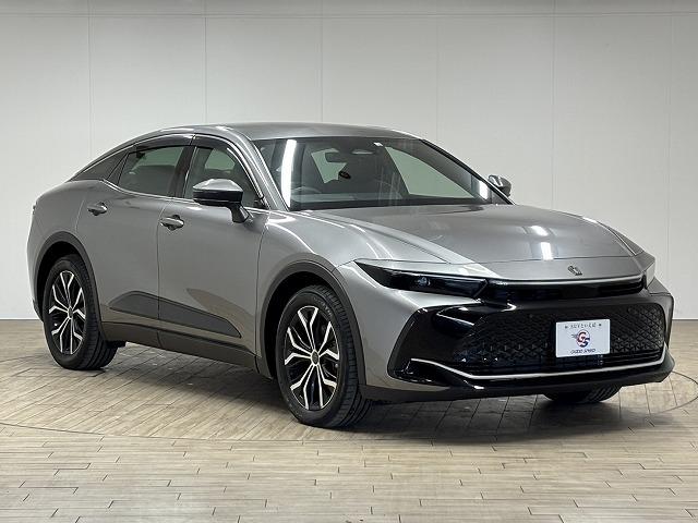 クラウンクロスオーバー Ｇ　“Ａｄｖａｎｃｅｄ”　純正１２．３インチナビ／地デジ／全方位カメラ／レーダークルコン／レーンキープアシスト／パワーバックドア／ＢＳＭ／ＥＴＣ／ＬＥＤヘッドライト／オートハイビーム／純正１９インチアルミホイール（64枚目）