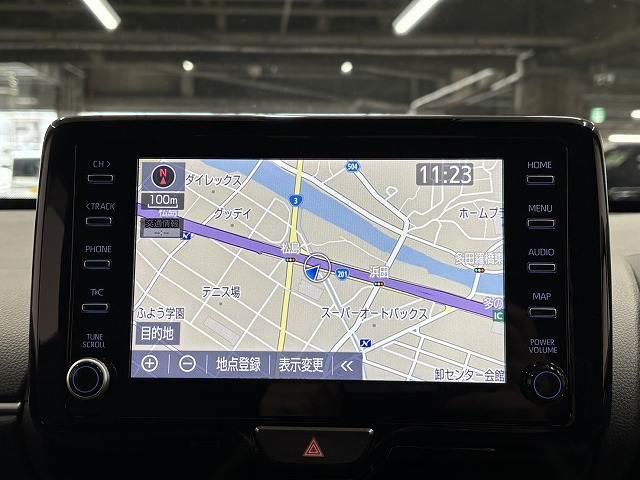 ヤリスクロス ＨＹＢＲＩＤ　Ｚ　ハーフレザー／純正８インチナビ／全方位カメラ／地デジ／レーダークルコン／レーンキープアシスト／クリアランスソナー／パワーシート／シートヒーター／ステアリングヒーター／ＢＳＭ／ＥＴＣ／ＬＥＤヘッド（3枚目）