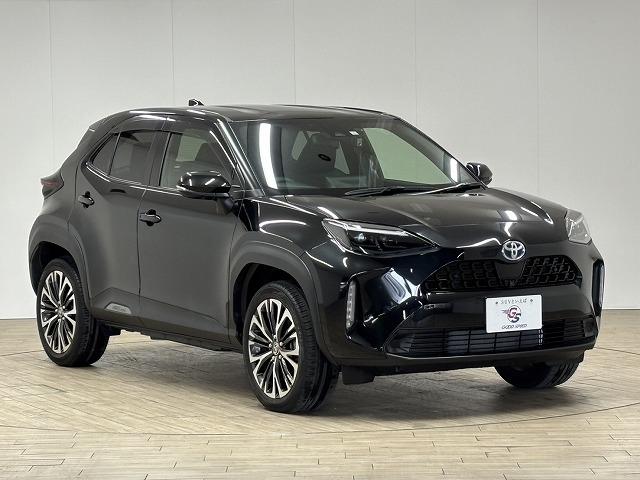 ヤリスクロス ＨＹＢＲＩＤ　Ｚ　ハーフレザー／純正８インチナビ／全方位カメラ／地デジ／レーダークルコン／レーンキープアシスト／クリアランスソナー／パワーシート／シートヒーター／ステアリングヒーター／ＢＳＭ／ＥＴＣ／ＬＥＤヘッド（21枚目）