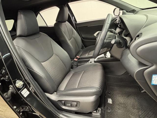 ヤリスクロス ＨＹＢＲＩＤ　Ｚ　ハーフレザー／純正８インチナビ／全方位カメラ／地デジ／レーダークルコン／レーンキープアシスト／クリアランスソナー／パワーシート／シートヒーター／ステアリングヒーター／ＢＳＭ／ＥＴＣ／ＬＥＤヘッド（33枚目）