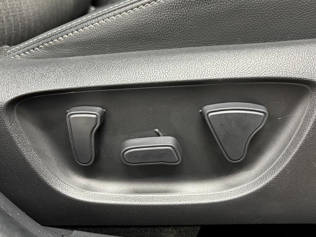 ヤリスクロス ＨＹＢＲＩＤ　Ｚ　ハーフレザー／純正８インチナビ／全方位カメラ／地デジ／レーダークルコン／レーンキープアシスト／クリアランスソナー／パワーシート／シートヒーター／ステアリングヒーター／ＢＳＭ／ＥＴＣ／ＬＥＤヘッド（34枚目）