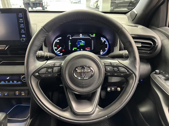 ヤリスクロス ＨＹＢＲＩＤ　Ｚ　ハーフレザー／純正８インチナビ／全方位カメラ／地デジ／レーダークルコン／レーンキープアシスト／クリアランスソナー／パワーシート／シートヒーター／ステアリングヒーター／ＢＳＭ／ＥＴＣ／ＬＥＤヘッド（47枚目）