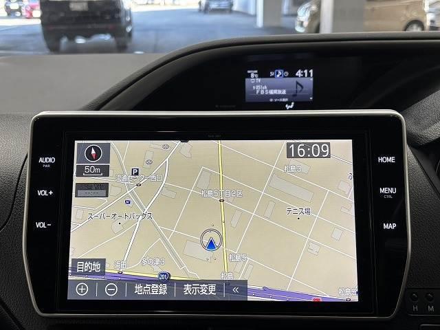 ヴォクシー ＺＳ　煌ＩＩＩ　ワンオーナー／純正１０．５型ナビ／１２．１型後席モニター／両側電動スライドドア／クルコン／衝突軽減／オートハイビーム／アイドリングストップ／ＬＥＤヘッドライト／ＥＴＣ／スマートキー／オートエアコン（3枚目）