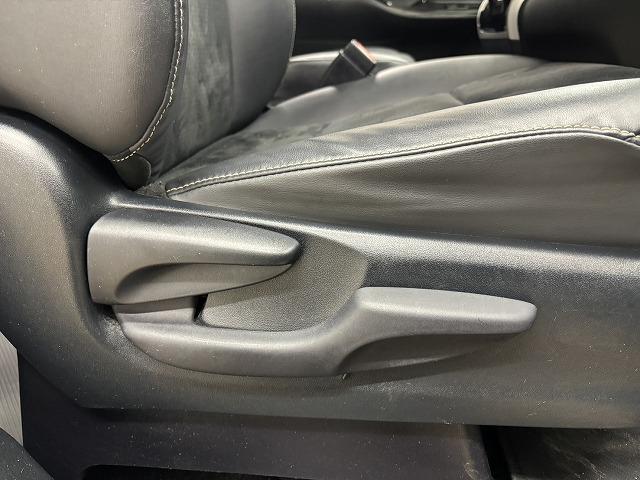 ヴォクシー ＺＳ　煌ＩＩＩ　ワンオーナー／純正１０．５型ナビ／１２．１型後席モニター／両側電動スライドドア／クルコン／衝突軽減／オートハイビーム／アイドリングストップ／ＬＥＤヘッドライト／ＥＴＣ／スマートキー／オートエアコン（34枚目）