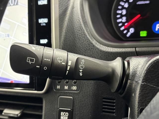 ヴォクシー ＺＳ　煌ＩＩＩ　ワンオーナー／純正１０．５型ナビ／１２．１型後席モニター／両側電動スライドドア／クルコン／衝突軽減／オートハイビーム／アイドリングストップ／ＬＥＤヘッドライト／ＥＴＣ／スマートキー／オートエアコン（49枚目）