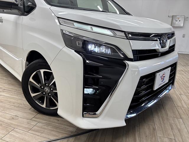 ヴォクシー ＺＳ　煌ＩＩＩ　ワンオーナー／純正１０．５型ナビ／１２．１型後席モニター／両側電動スライドドア／クルコン／衝突軽減／オートハイビーム／アイドリングストップ／ＬＥＤヘッドライト／ＥＴＣ／スマートキー／オートエアコン（72枚目）