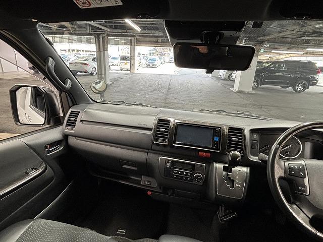 ハイエースバン スーパーＧＬ　ダークプライム２　両側電動スライド／ハーフレザー／デジタルインナーミラー／ＬＥＤヘッドライト／オートハイビーム／レーンキープアシスト／衝突軽減／純正ナビ／地デジ／バックカメラ／スマートキー／プッシュスタート（23枚目）