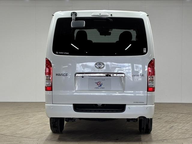 ハイエースバン スーパーＧＬ　ダークプライム２　両側電動スライド／ハーフレザー／デジタルインナーミラー／ＬＥＤヘッドライト／オートハイビーム／レーンキープアシスト／衝突軽減／純正ナビ／地デジ／バックカメラ／スマートキー／プッシュスタート（70枚目）