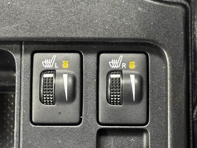 ランドクルーザープラド ＴＸ　Ｌパッケージ　ワンオーナー／ブラックルーフレール／７人乗り／黒革シート／純正ナビ／地デジ／パワーシート／クルーズコントロール／ＬＥＤヘッドライト／プッシュスタート／スマートキー（9枚目）