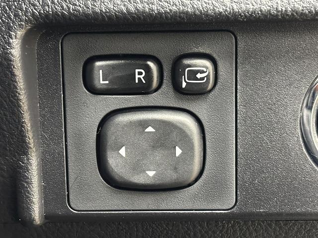 ランドクルーザープラド ＴＸ　Ｌパッケージ　ワンオーナー／ブラックルーフレール／７人乗り／黒革シート／純正ナビ／地デジ／パワーシート／クルーズコントロール／ＬＥＤヘッドライト／プッシュスタート／スマートキー（78枚目）