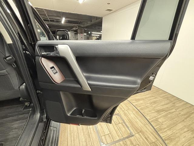 ランドクルーザープラド ＴＸ　Ｌパッケージ　ワンオーナー／ブラックルーフレール／７人乗り／黒革シート／純正ナビ／地デジ／パワーシート／クルーズコントロール／ＬＥＤヘッドライト／プッシュスタート／スマートキー（79枚目）