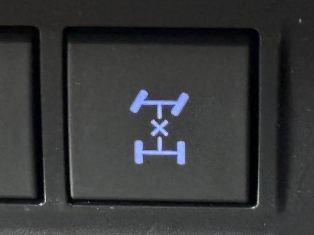 �y�Z���^�[�f�t���b�N�z�S�Ẵ^�C���ɋϓ��ɋ쓮�͂�`���邱�Ƃ��\�Ȃ̂ŎԂ��X�^�b�N�����ۂȂǂɂ��̏ꂩ�甲���o���₷������@�\�ł��B