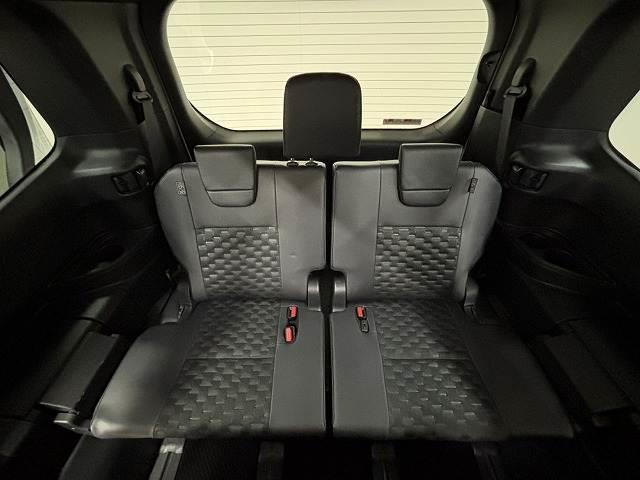 �R��ڂ̃V�[�g�͑�l�������Ă��\���ȍL�����������܂���