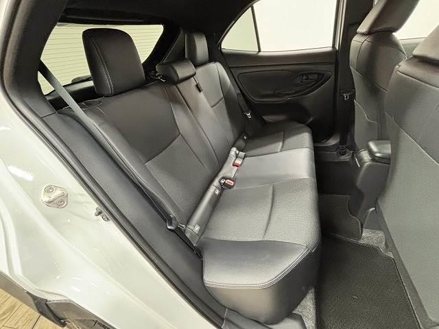 ヤリスクロス Ｚ　純正８インチナビ／全方位カメラ／地デジ／レーダークルコン／レーンキープアシスト／パワーシート／シートヒーター／ステアリングヒーター／ＢＳＭ／ＥＴＣ／クリアランスソナー／ＬＥＤヘッドライト（6枚目）