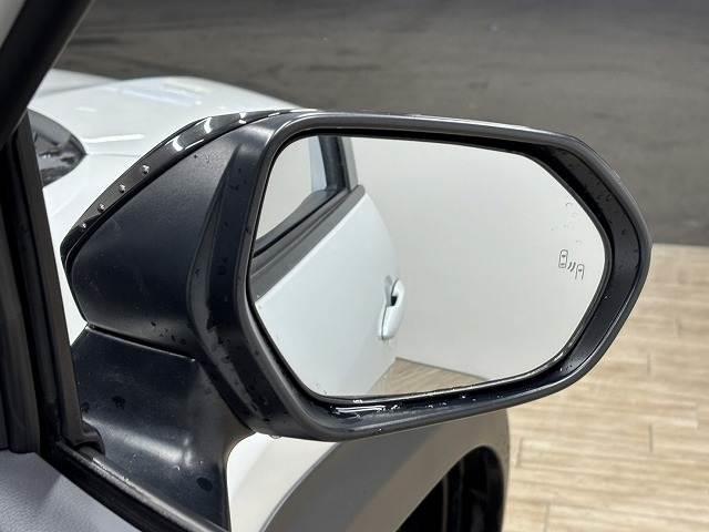 ヤリスクロス Ｚ　純正８インチナビ／全方位カメラ／地デジ／レーダークルコン／レーンキープアシスト／パワーシート／シートヒーター／ステアリングヒーター／ＢＳＭ／ＥＴＣ／クリアランスソナー／ＬＥＤヘッドライト（8枚目）