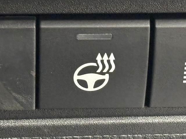 ヤリスクロス Ｚ　純正８インチナビ／全方位カメラ／地デジ／レーダークルコン／レーンキープアシスト／パワーシート／シートヒーター／ステアリングヒーター／ＢＳＭ／ＥＴＣ／クリアランスソナー／ＬＥＤヘッドライト（10枚目）