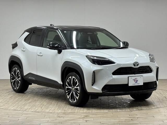 ヤリスクロス Ｚ　純正８インチナビ／全方位カメラ／地デジ／レーダークルコン／レーンキープアシスト／パワーシート／シートヒーター／ステアリングヒーター／ＢＳＭ／ＥＴＣ／クリアランスソナー／ＬＥＤヘッドライト（14枚目）