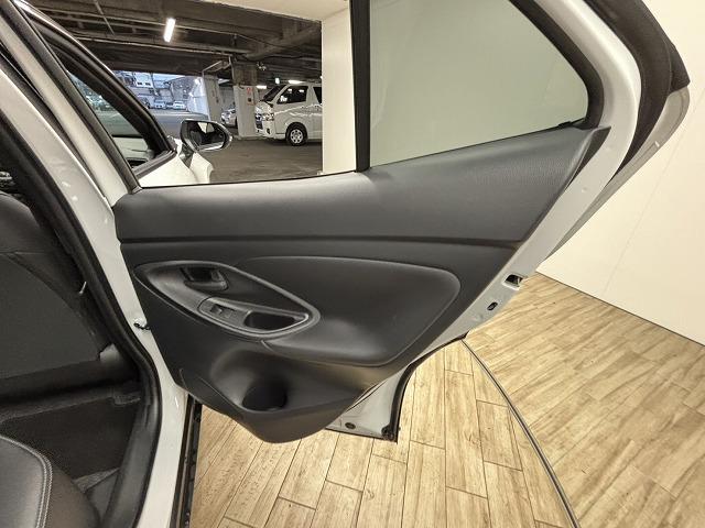 ヤリスクロス Ｚ　純正８インチナビ／全方位カメラ／地デジ／レーダークルコン／レーンキープアシスト／パワーシート／シートヒーター／ステアリングヒーター／ＢＳＭ／ＥＴＣ／クリアランスソナー／ＬＥＤヘッドライト（41枚目）