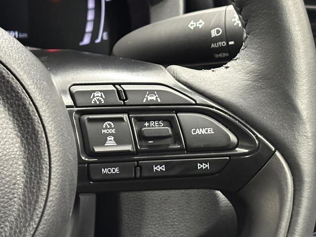 ヤリスクロス Ｚ　純正８インチナビ／全方位カメラ／地デジ／レーダークルコン／レーンキープアシスト／パワーシート／シートヒーター／ステアリングヒーター／ＢＳＭ／ＥＴＣ／クリアランスソナー／ＬＥＤヘッドライト（49枚目）