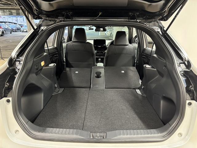 ヤリスクロス Ｚ　純正８インチナビ／全方位カメラ／地デジ／レーダークルコン／レーンキープアシスト／パワーシート／シートヒーター／ステアリングヒーター／ＢＳＭ／ＥＴＣ／クリアランスソナー／ＬＥＤヘッドライト（64枚目）