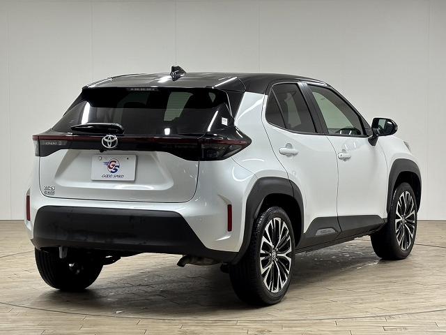 ヤリスクロス Ｚ　純正８インチナビ／全方位カメラ／地デジ／レーダークルコン／レーンキープアシスト／パワーシート／シートヒーター／ステアリングヒーター／ＢＳＭ／ＥＴＣ／クリアランスソナー／ＬＥＤヘッドライト（67枚目）