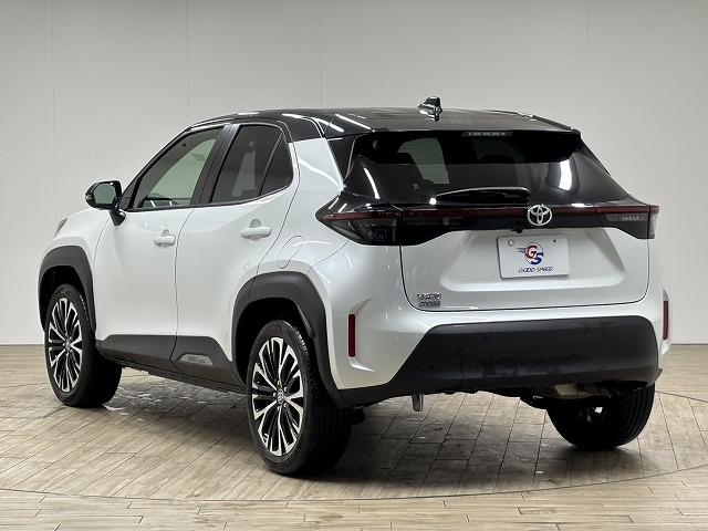 ヤリスクロス Ｚ　純正８インチナビ／全方位カメラ／地デジ／レーダークルコン／レーンキープアシスト／パワーシート／シートヒーター／ステアリングヒーター／ＢＳＭ／ＥＴＣ／クリアランスソナー／ＬＥＤヘッドライト（68枚目）