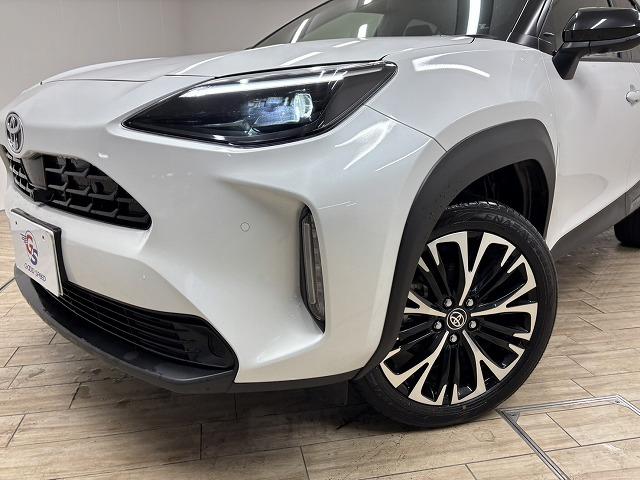 ヤリスクロス Ｚ　純正８インチナビ／全方位カメラ／地デジ／レーダークルコン／レーンキープアシスト／パワーシート／シートヒーター／ステアリングヒーター／ＢＳＭ／ＥＴＣ／クリアランスソナー／ＬＥＤヘッドライト（75枚目）