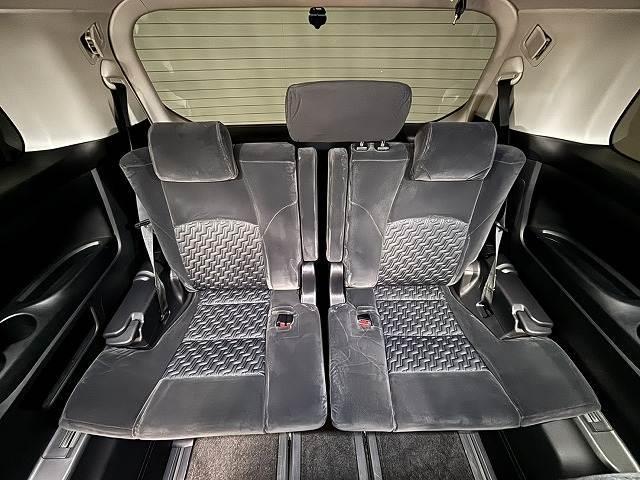 �R��ڂ̃V�[�g�͑�l�������Ă��\���ȍL�����������܂���