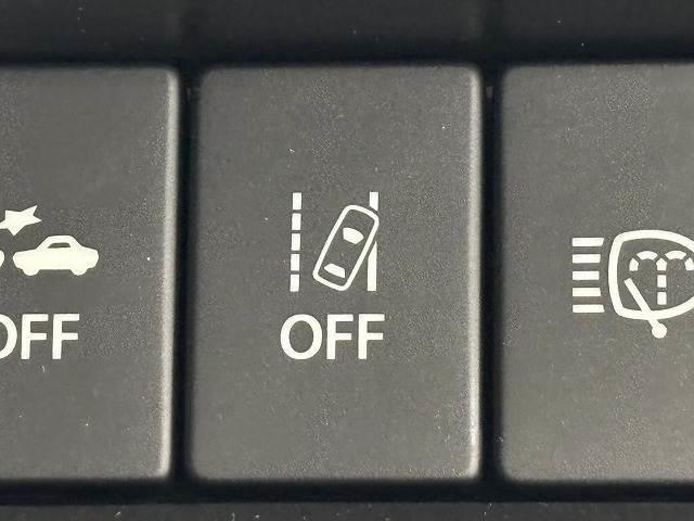 ���[���L�[�v�A�V�X�g�@�\�𑕔��B�Ԑ����͂ݏo���ƌx������Ă����V�X�e���B�܂��Փˌy���u���[�L�������B