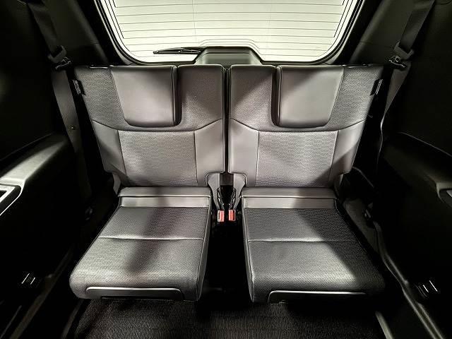 �R��ڂ̃V�[�g�͑�l�������Ă��\���ȍL�����������܂���