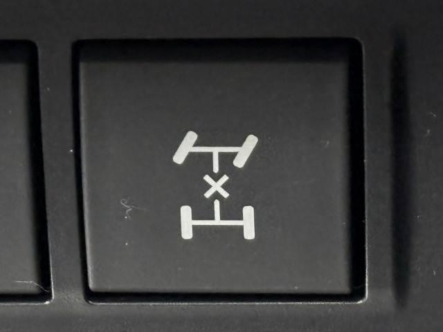 ランドクルーザープラド ＴＸ　Ｌパッケージ　ＴＲＤエアロ／サンルーフ／全周囲／ルーフレール／デルタフォース　オーバル１７インチＡＷ／黒革／純正９型ナビ地デジ／ダウンヒルアシスト／センターデフロック／ベンチレーション／追従クルコン／レーンキープ（9枚目）