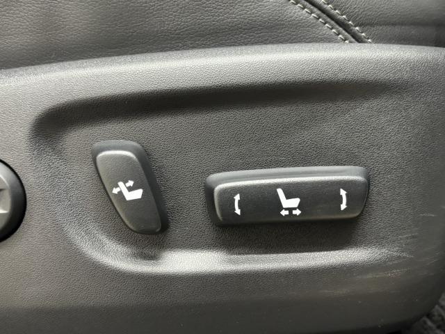 ランドクルーザープラド ＴＸ　Ｌパッケージ　ＴＲＤエアロ／サンルーフ／全周囲／ルーフレール／デルタフォース　オーバル１７インチＡＷ／黒革／純正９型ナビ地デジ／ダウンヒルアシスト／センターデフロック／ベンチレーション／追従クルコン／レーンキープ（34枚目）