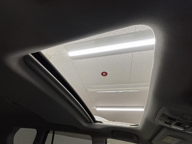 ランドクルーザープラド ＴＸ　Ｌパッケージ　ＴＲＤエアロ／サンルーフ／全周囲／ルーフレール／デルタフォース　オーバル１７インチＡＷ／黒革／純正９型ナビ地デジ／ダウンヒルアシスト／センターデフロック／ベンチレーション／追従クルコン／レーンキープ（38枚目）