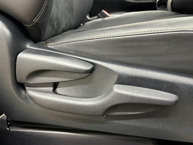 ヴォクシー ハイブリッドＺＳ　煌ＩＩＩ　純正１０インチナビ／地デジ／クルーズコントロール／レーンキープアシスト／衝突軽減ブレーキ／シートヒーター／両側電動スライド／ＬＥＤヘッドライト／オートハイビーム／ＥＴＣ／Ｗエアコン／バックカメラ（34枚目）