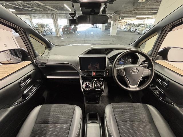 ヴォクシー ハイブリッドＺＳ　煌ＩＩＩ　純正１０インチナビ／地デジ／クルーズコントロール／レーンキープアシスト／衝突軽減ブレーキ／シートヒーター／両側電動スライド／ＬＥＤヘッドライト／オートハイビーム／ＥＴＣ／Ｗエアコン／バックカメラ（45枚目）