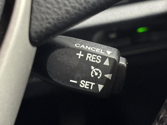 ヴォクシー ハイブリッドＺＳ　煌ＩＩＩ　純正１０インチナビ／地デジ／クルーズコントロール／レーンキープアシスト／衝突軽減ブレーキ／シートヒーター／両側電動スライド／ＬＥＤヘッドライト／オートハイビーム／ＥＴＣ／Ｗエアコン／バックカメラ（52枚目）