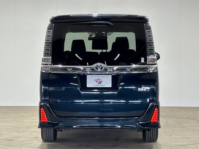 ヴォクシー ハイブリッドＺＳ　煌ＩＩＩ　純正１０インチナビ／地デジ／クルーズコントロール／レーンキープアシスト／衝突軽減ブレーキ／シートヒーター／両側電動スライド／ＬＥＤヘッドライト／オートハイビーム／ＥＴＣ／Ｗエアコン／バックカメラ（70枚目）