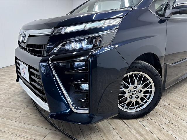 ヴォクシー ハイブリッドＺＳ　煌ＩＩＩ　純正１０インチナビ／地デジ／クルーズコントロール／レーンキープアシスト／衝突軽減ブレーキ／シートヒーター／両側電動スライド／ＬＥＤヘッドライト／オートハイビーム／ＥＴＣ／Ｗエアコン／バックカメラ（74枚目）