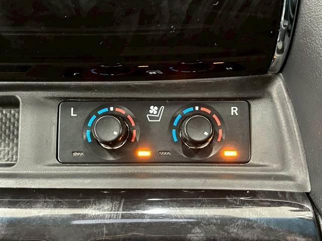 アルファード S“C パッケージ” AVANZARE エアロ/純正9インチナビ/後席フリップダウンモニター/黒革/シートベンチレーション/レーダークルコン/パワーバックドア/パワーシート/ステアリングヒーター/デジタルインナーミラー(11枚目)