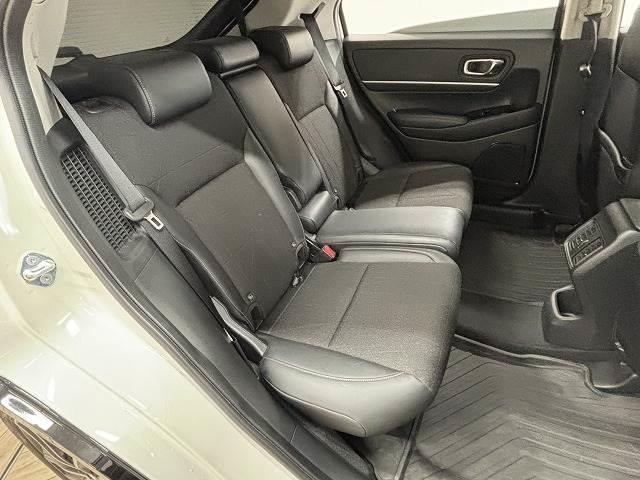 ヴェゼル ｅ：ＨＥＶ　Ｚ　純正９型ナビ地デジ／バックカメラ／追従クルコン／ホンダセンシング／シートヒーター／パワーバックドア／クリアランスソナー／ＢＳＭ／ＥＴＣ／ＬＥＤヘッドライト／スマートキー／ダウンヒルアシスト（6枚目）
