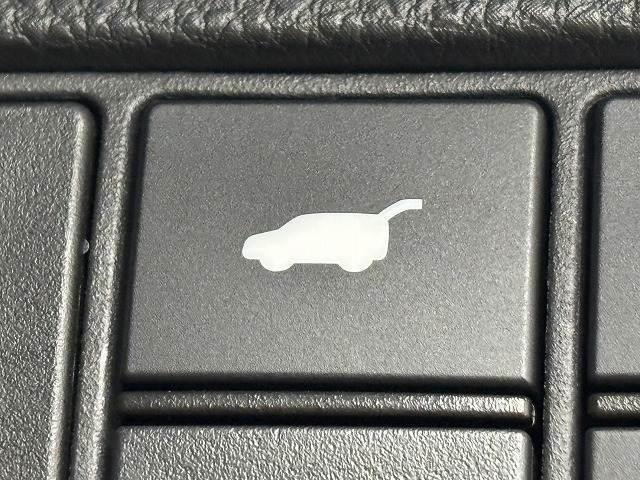 ヴェゼル ｅ：ＨＥＶ　Ｚ　純正９型ナビ地デジ／バックカメラ／追従クルコン／ホンダセンシング／シートヒーター／パワーバックドア／クリアランスソナー／ＢＳＭ／ＥＴＣ／ＬＥＤヘッドライト／スマートキー／ダウンヒルアシスト（10枚目）