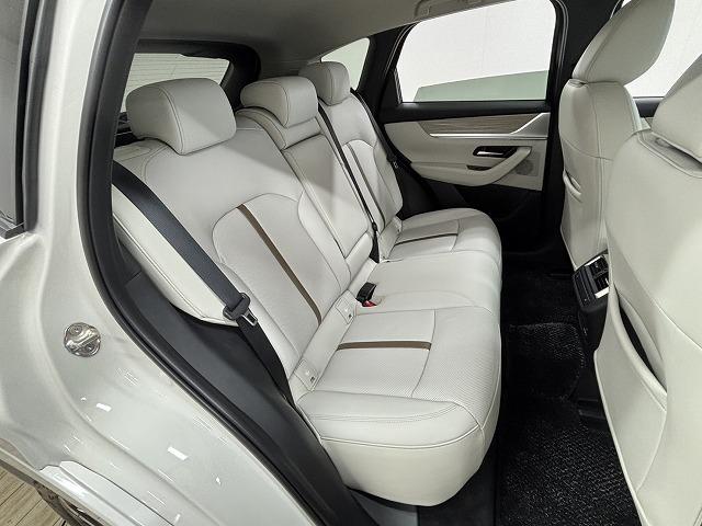CX-60 □XD-HYBRID Exclusive Modern 白革/純正12.3型ナビ/全周囲/追従クルコン/BSM/シートベンチレーション/パワーシート/ステアリングヒーター/パワーバックドア/ダウンヒルアシスト/LEDヘッドライト/ETC/スマートキー(25枚目)