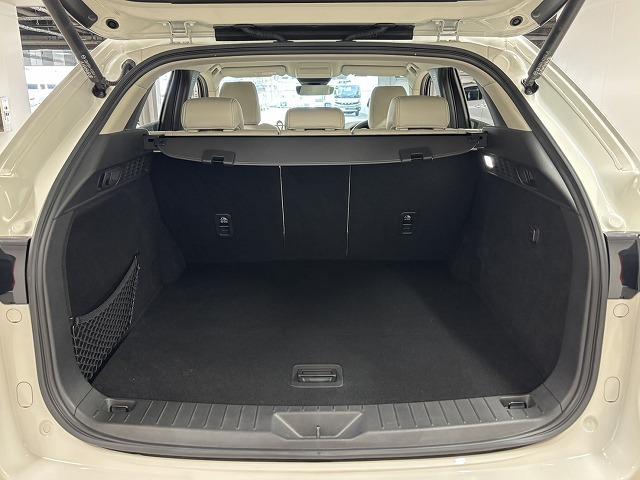 CX-60 □XD-HYBRID Exclusive Modern 白革/純正12.3型ナビ/全周囲/追従クルコン/BSM/シートベンチレーション/パワーシート/ステアリングヒーター/パワーバックドア/ダウンヒルアシスト/LEDヘッドライト/ETC/スマートキー(26枚目)