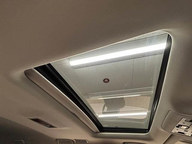 ＬＸ ＬＸ５７０　エアロ／モデリスタ２１ＡＷ／リアエンター／マークレビンソン／サンルーフ／クールＢＯＸ／純正１２．３型ナビ／全周囲／追従クルコン／衝突軽減／革シート／ベンチレーション／革シート／パワーバックドア／ＢＳＭ（7枚目）