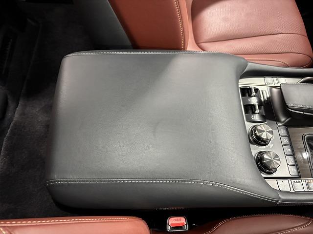 ＬＸ ＬＸ５７０　エアロ／モデリスタ２１ＡＷ／リアエンター／マークレビンソン／サンルーフ／クールＢＯＸ／純正１２．３型ナビ／全周囲／追従クルコン／衝突軽減／革シート／ベンチレーション／革シート／パワーバックドア／ＢＳＭ（35枚目）